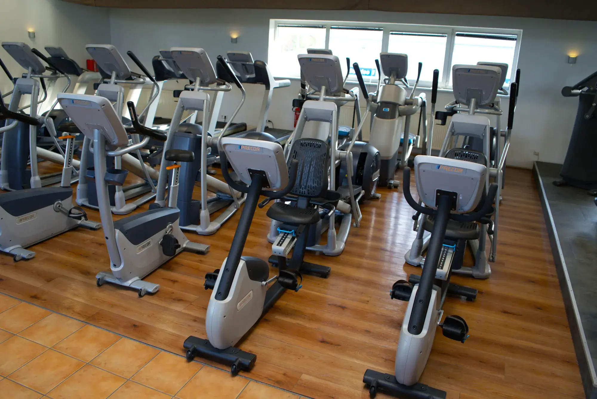 Moderner Cardio-Bereich